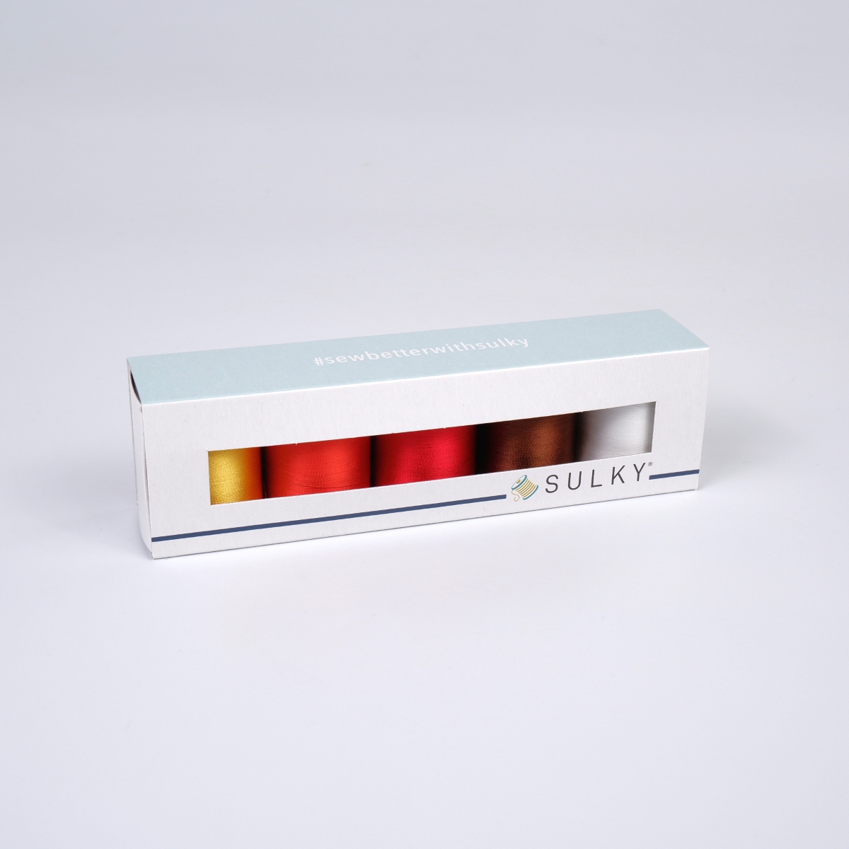 SULKY RAYON 40 - FIREPLACE (4x 780m King
Spulen, 1x BOBBIN 1000m King Spule) SULKY RAYON 40 - FIREPLACE (4x 780m King
Spulen, 1x BOBBIN 1000m King Spule)
