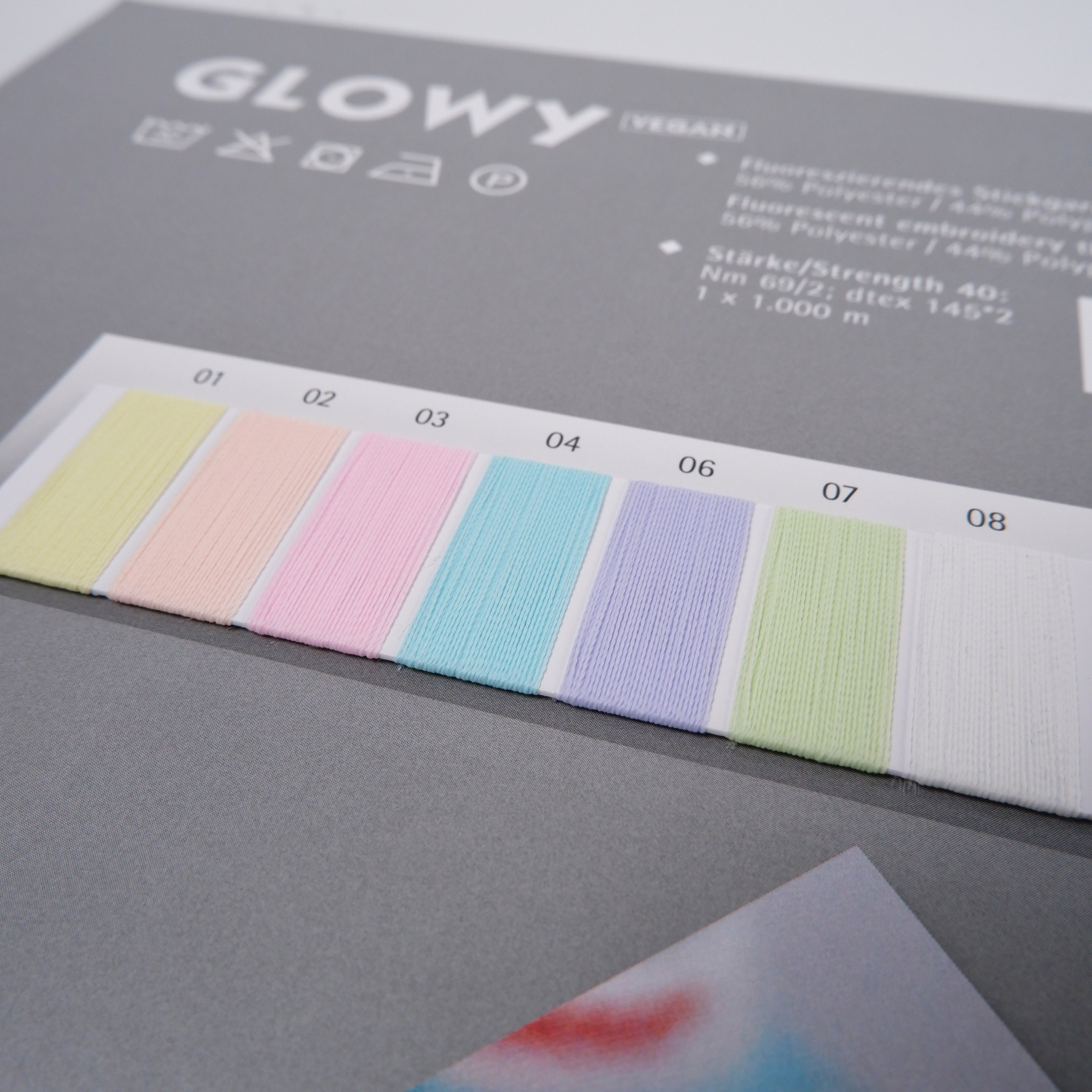 Farbkarte GLOWY