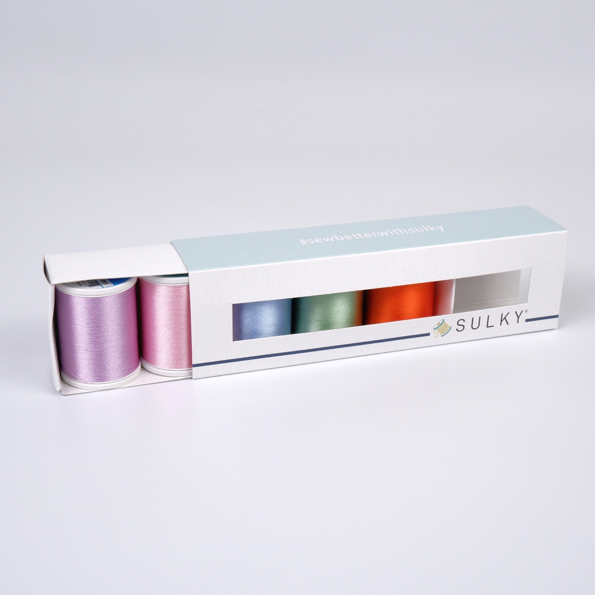SULKY RAYON 40 - PASTEL (5x 780m King
Spulen) SULKY RAYON 40 - PASTEL (5x 780m King
Spulen)