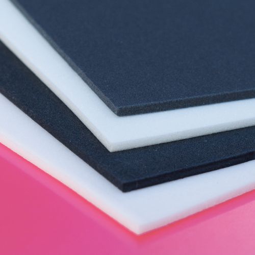 PUFFY PE 10 (hart), 3 mm schwarz, 40 x 30 cm,
10 Bg. - Oeko-Tex zertifiziert
