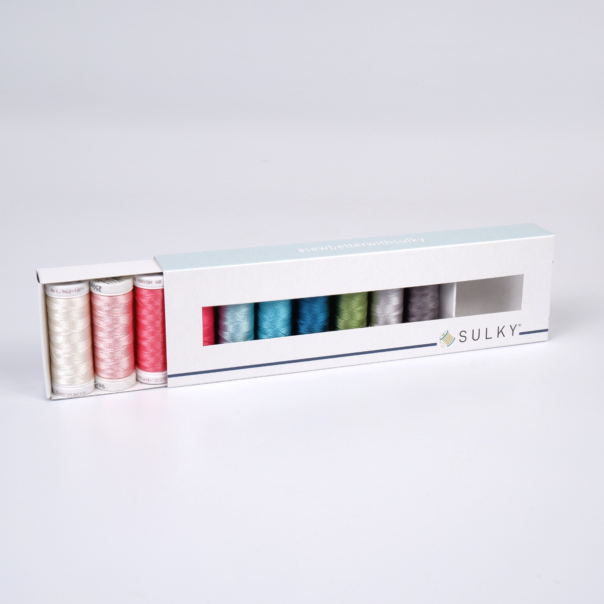 SULKY RAYON 40 - HYGGE (10x 225m Snap
Spulen) SULKY RAYON 40 - HYGGE (10x 225m Snap
Spulen)