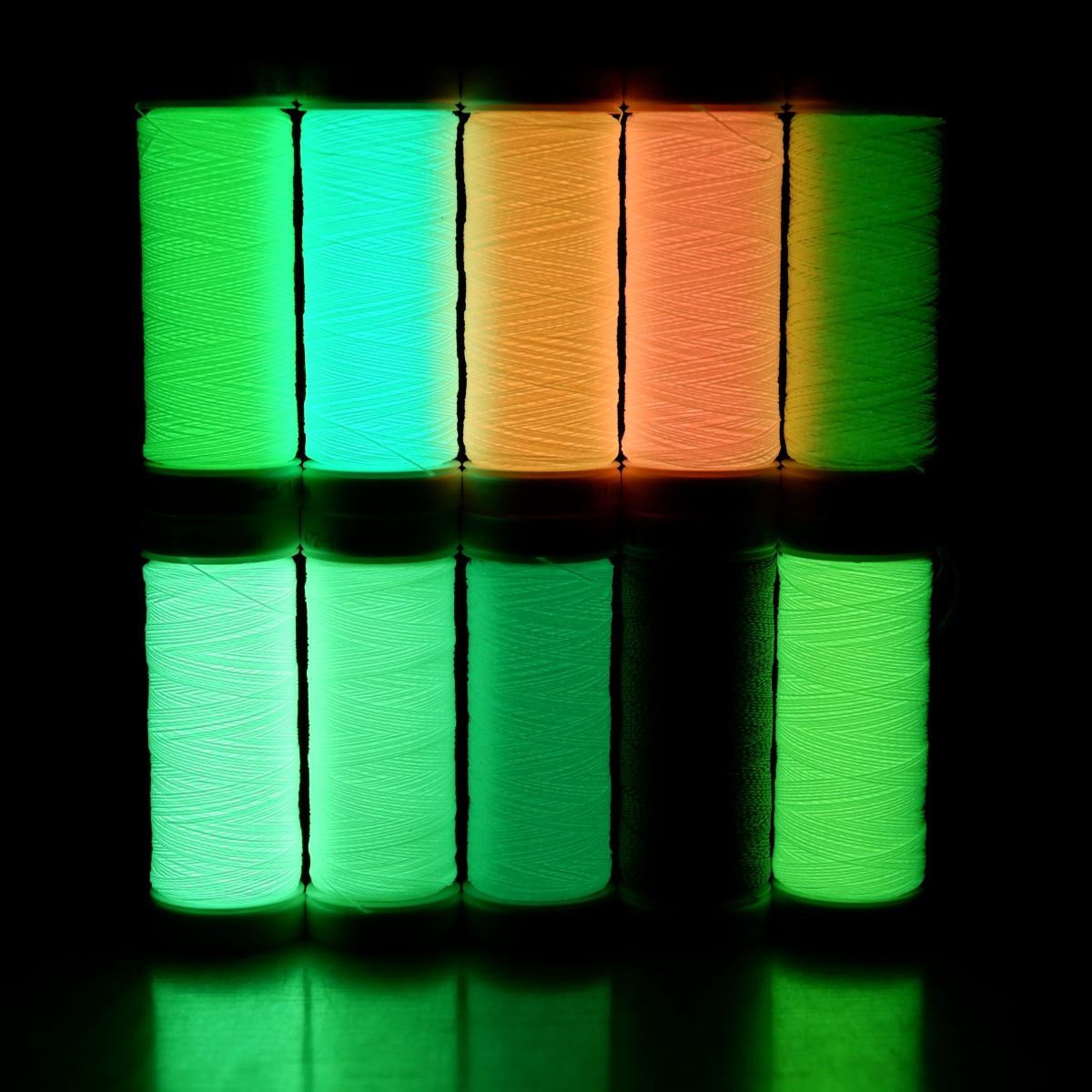 SULKY GLOW IN THE DARK VOL.2 (10x Snap
Spools)