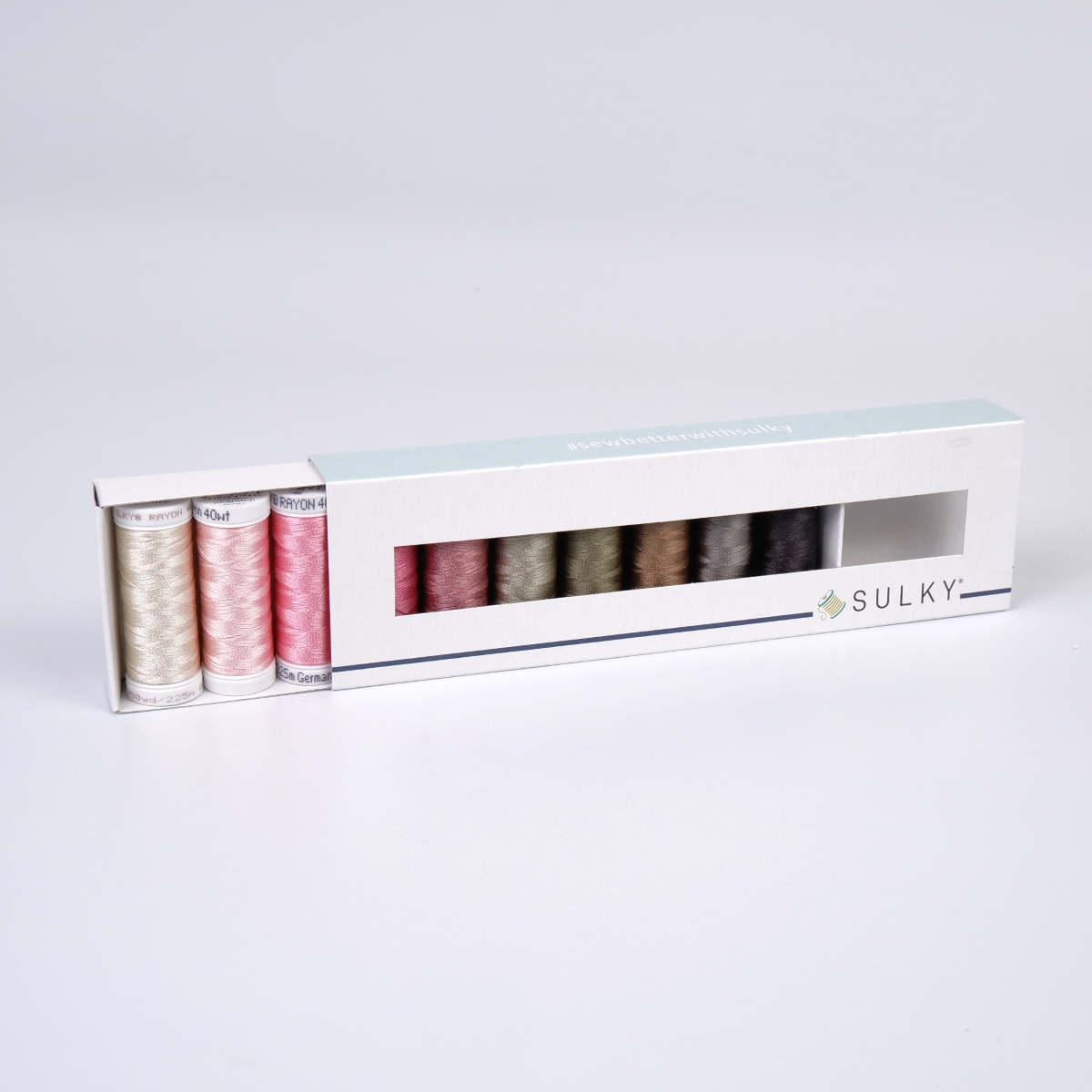 SULKY RAYON 40 - I LOVE SEWING (10x 225m
Snap Spulen) SULKY RAYON 40 - I LOVE SEWING (10x 225m
Snap Spulen)