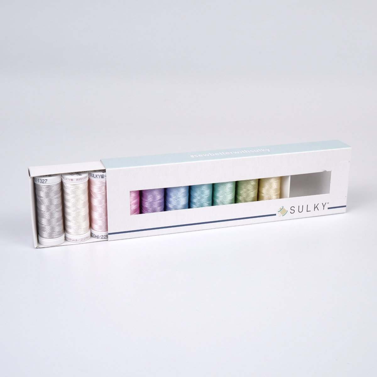 SULKY RAYON 40 - SWEET PASTELS (10x 225m
Snap Spulen) SULKY RAYON 40 - SWEET PASTELS (10x 225m
Snap Spulen)